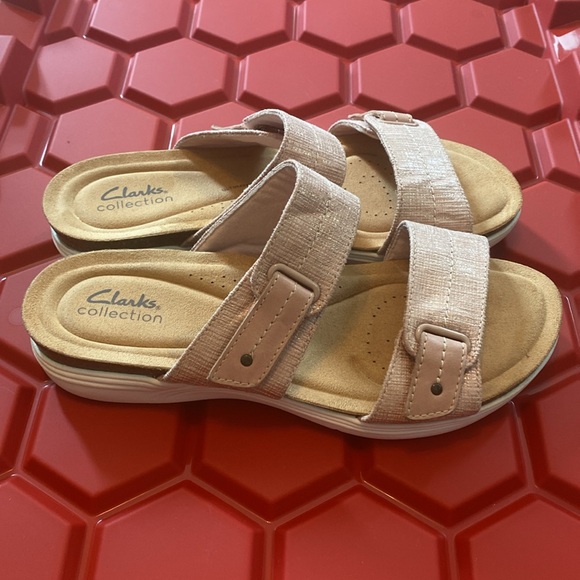 Clarks Collection Sandals - Picture 3 of 11
